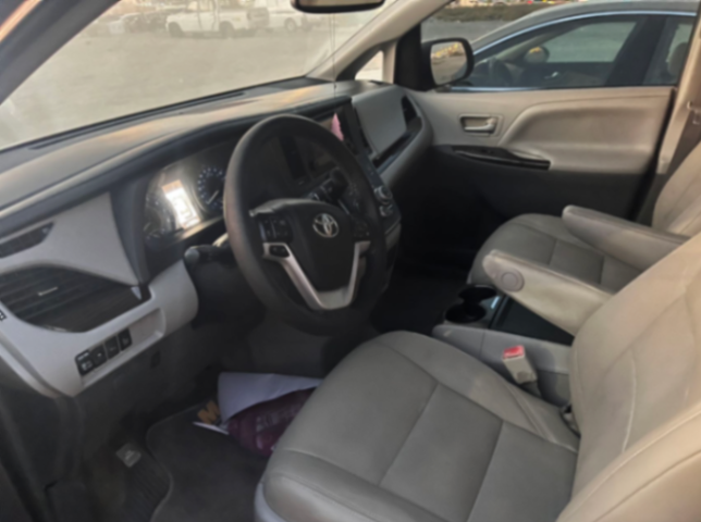 Toyota Sienna 2017 3.5L 6-Cylinder Light Blue62894647344387112