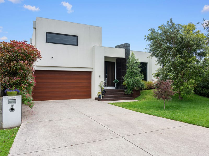 15 Whalers Drive, Port Fairy, Vic 3284
