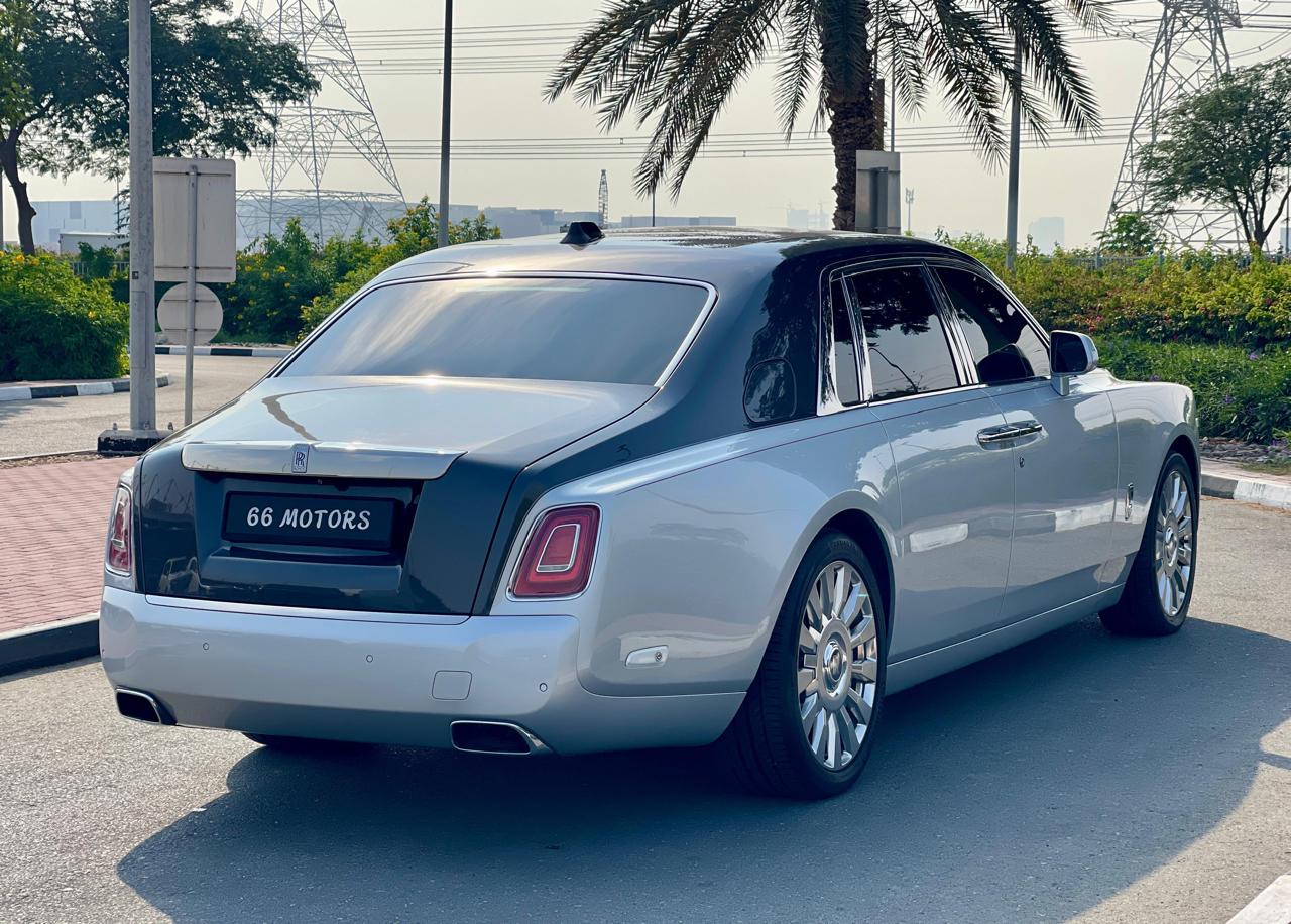 2019 Rolls Royce Phantom Dual Tone Gcc Spec  with 56,400 km driven63756763008259112