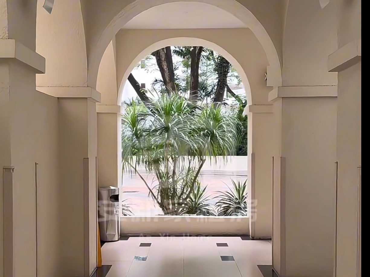 Moving into a three-bedroom 'old money' style apartment on Orchard Road isn't about showing off wealth—it's about taste!63579020979971117