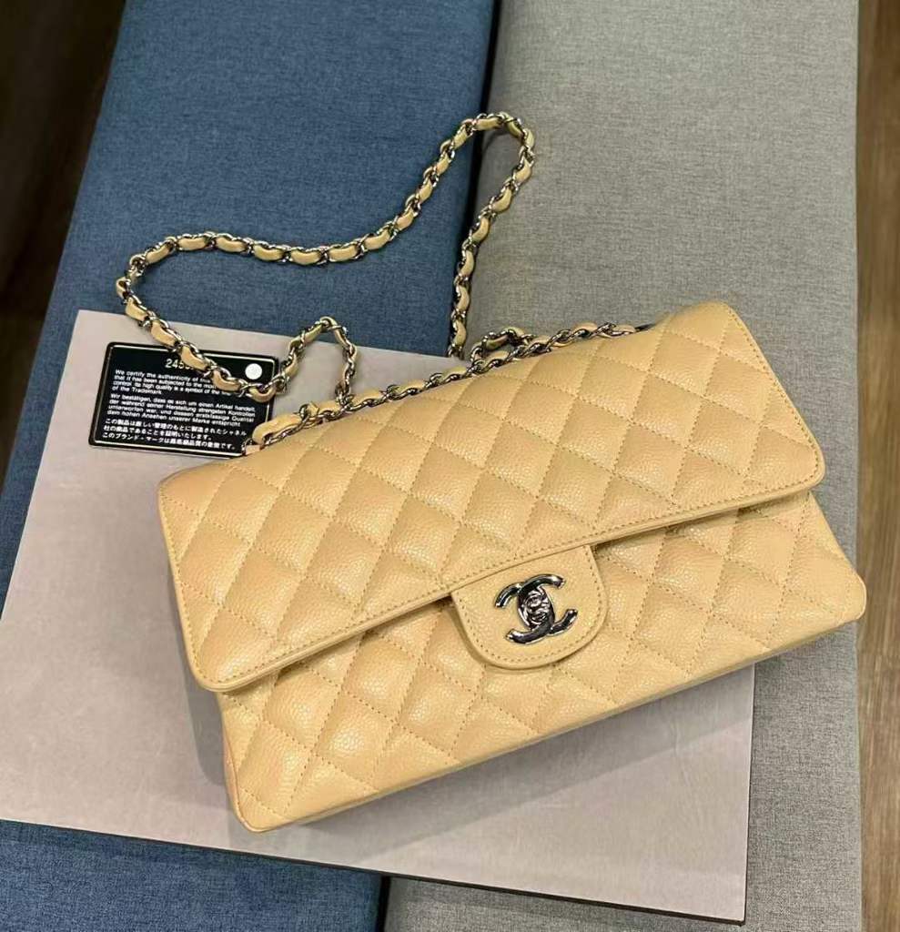 Chanel Classic Flap Bag – Medium, 95% New, 24cm, Caviar Leather