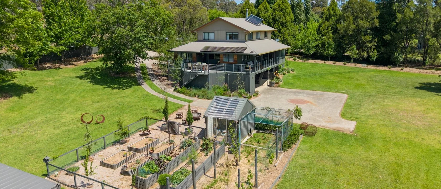 16 Dangarsleigh Road, Armidale NSW 2350