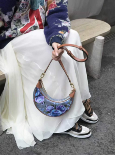 Louis Vuitton Floral Moon Bag – Limited Edition | 97% New63227654647938114