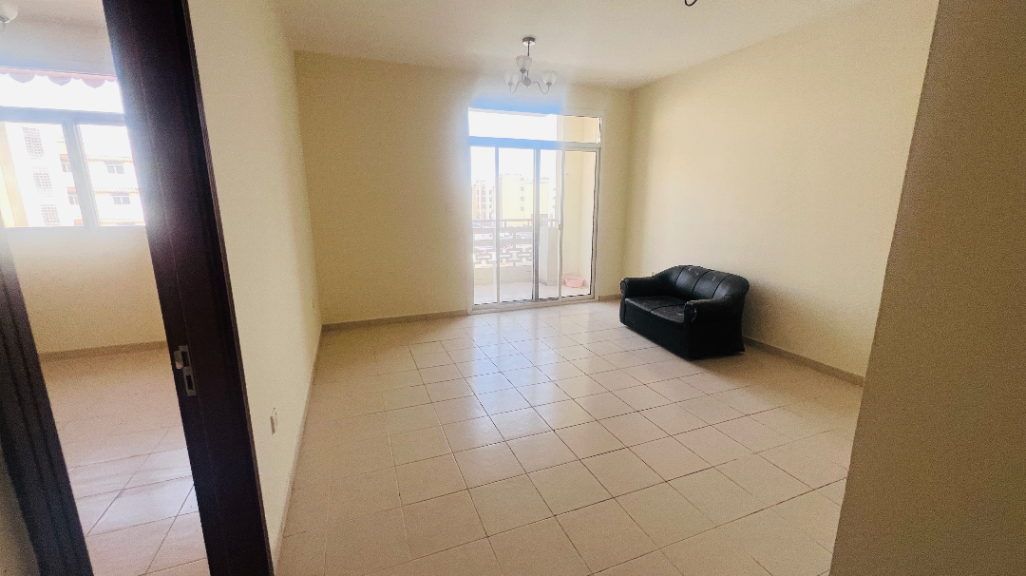 غرفة نوم واحدة وغرفة معيشة واحدة في كلاستر بالصين63385931118337112