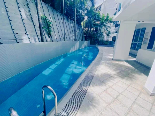 Sophia Lodge - HX63383412965890112