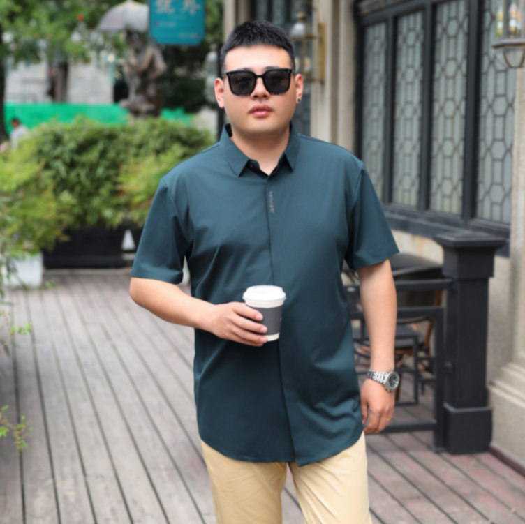 MOAIKA      Seamless soft and smooth shirt for men in solid color short sleeve      Green63525043338754111